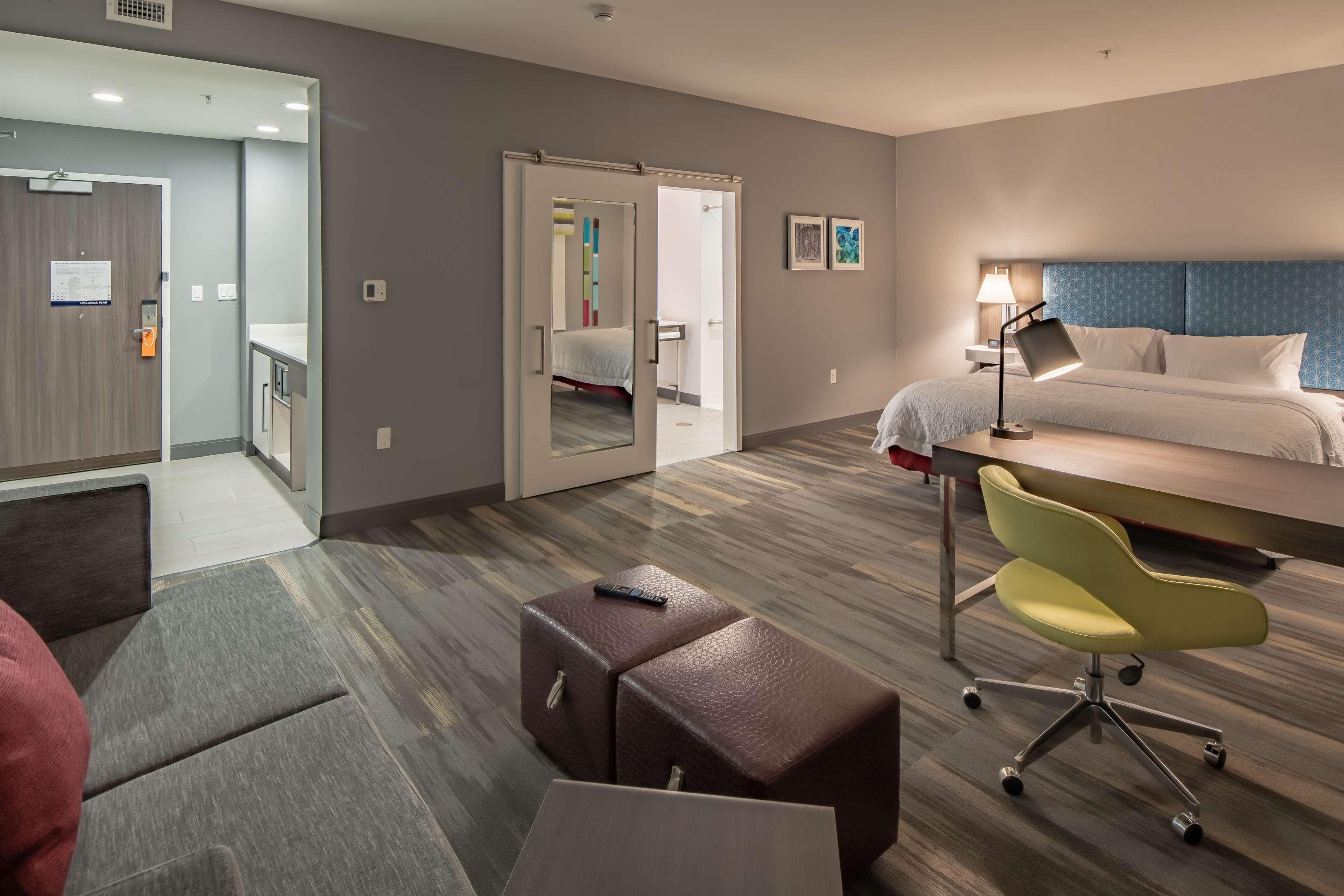 Hampton Inn & Suites Dallas/Plano Central Екстериор снимка