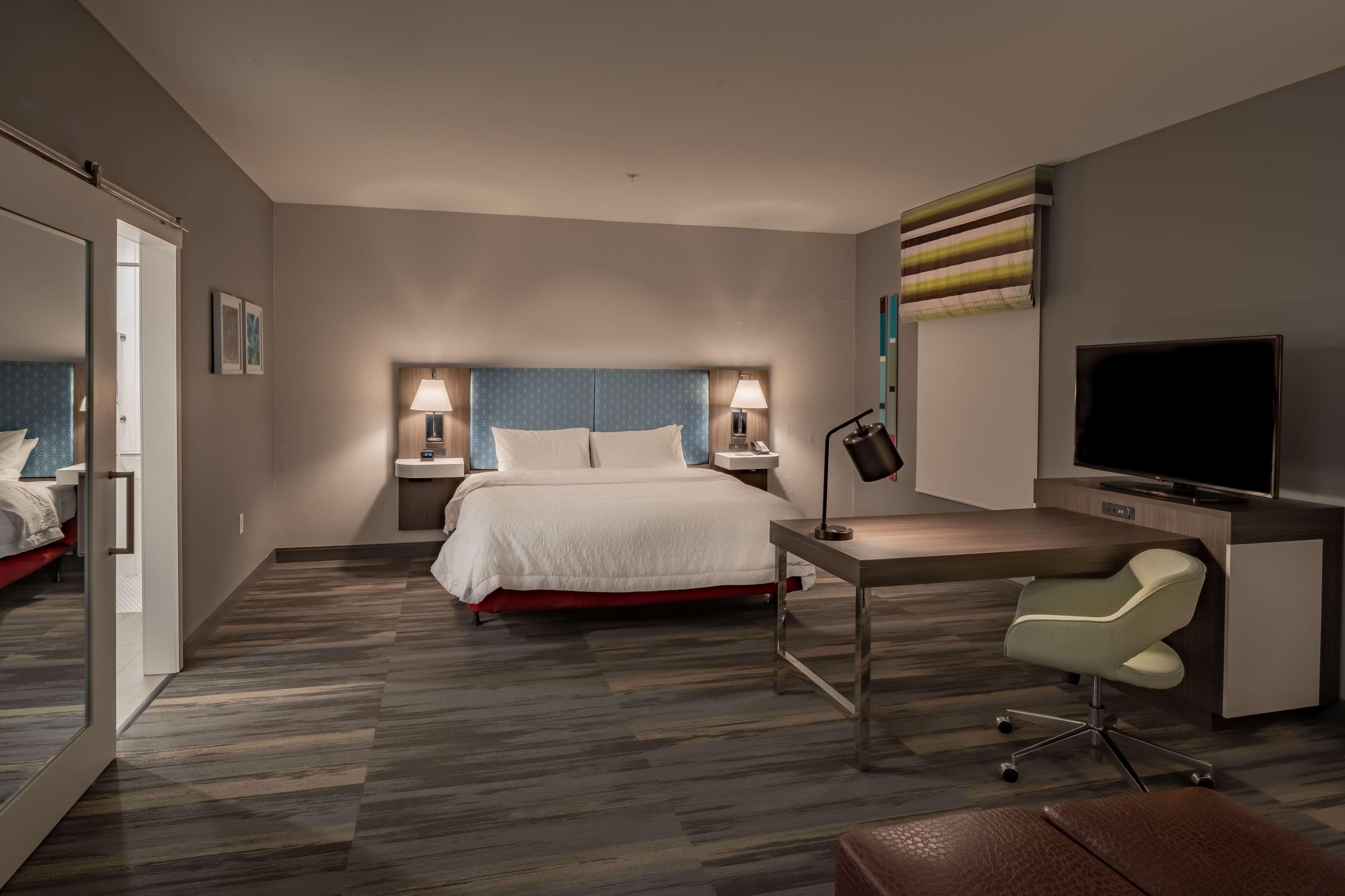 Hampton Inn & Suites Dallas/Plano Central Екстериор снимка