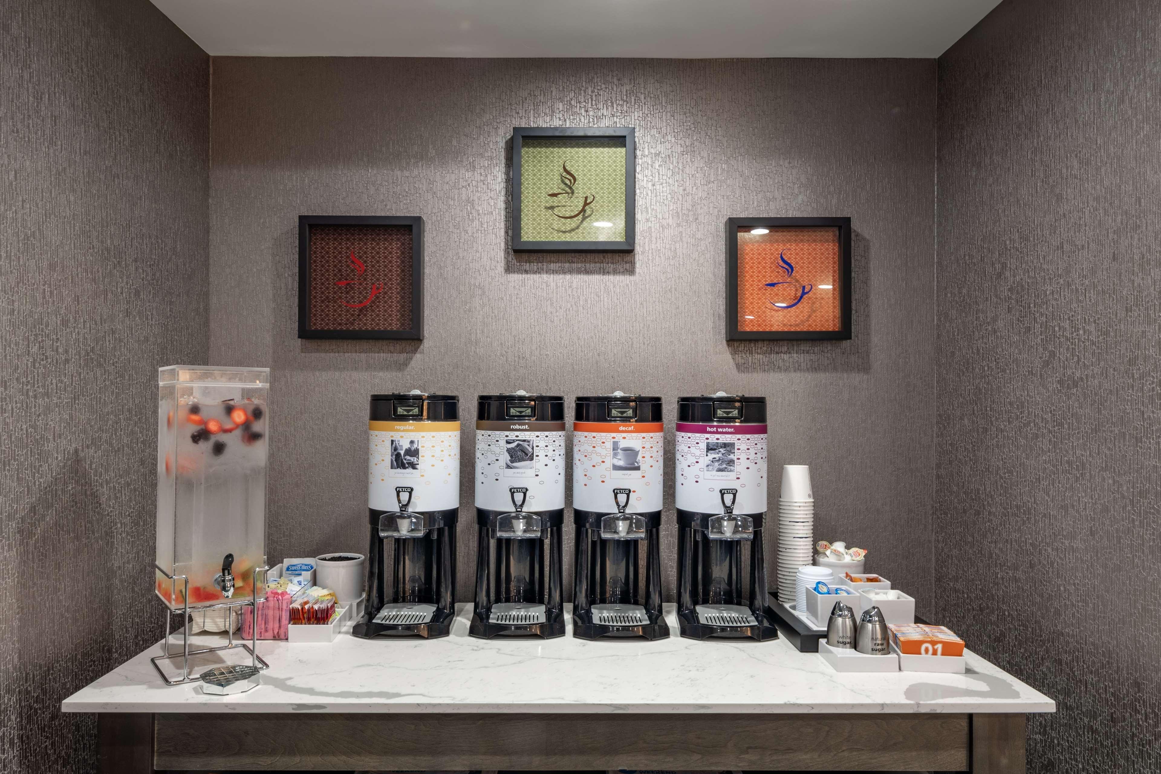Hampton Inn & Suites Dallas/Plano Central Екстериор снимка