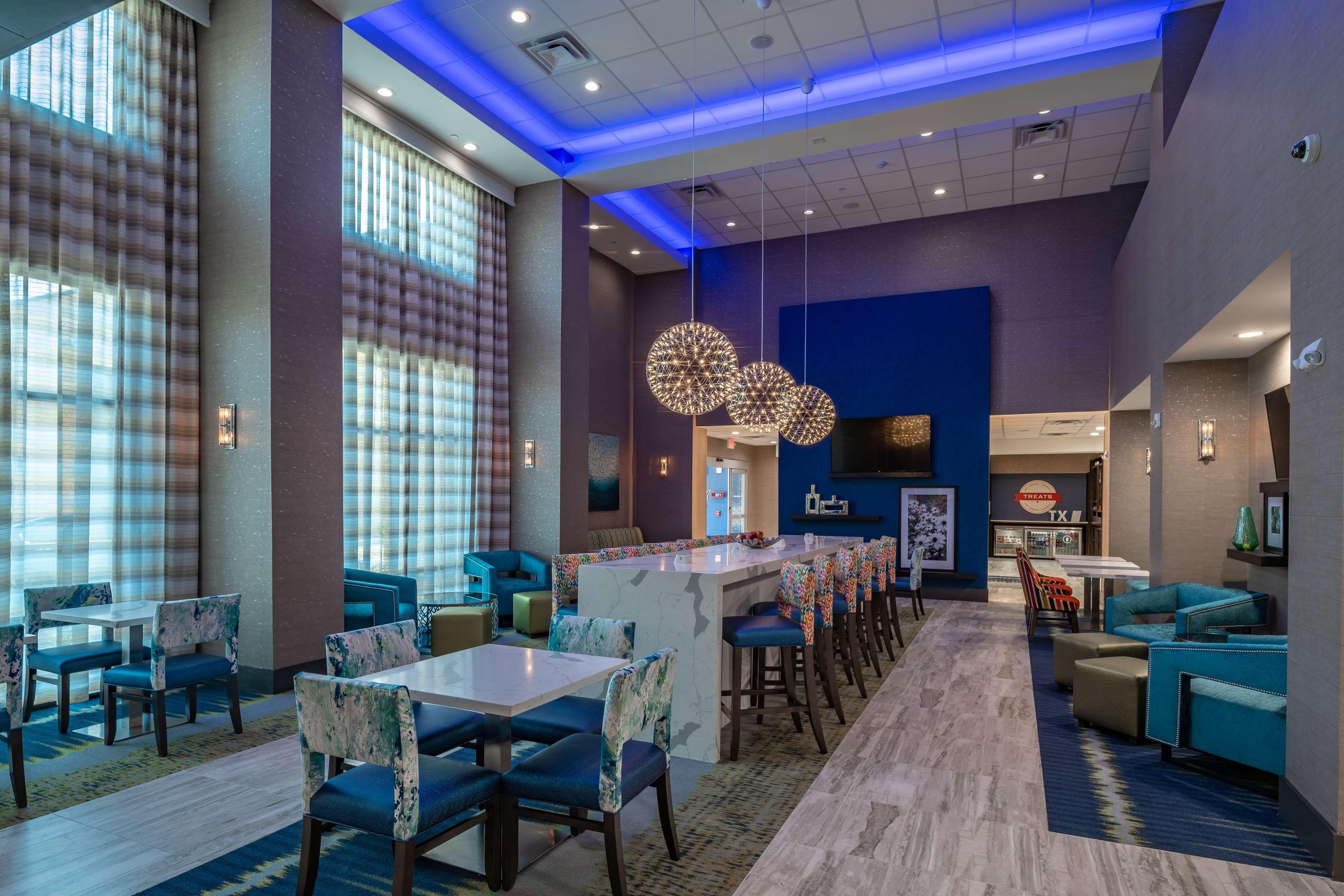 Hampton Inn & Suites Dallas/Plano Central Екстериор снимка