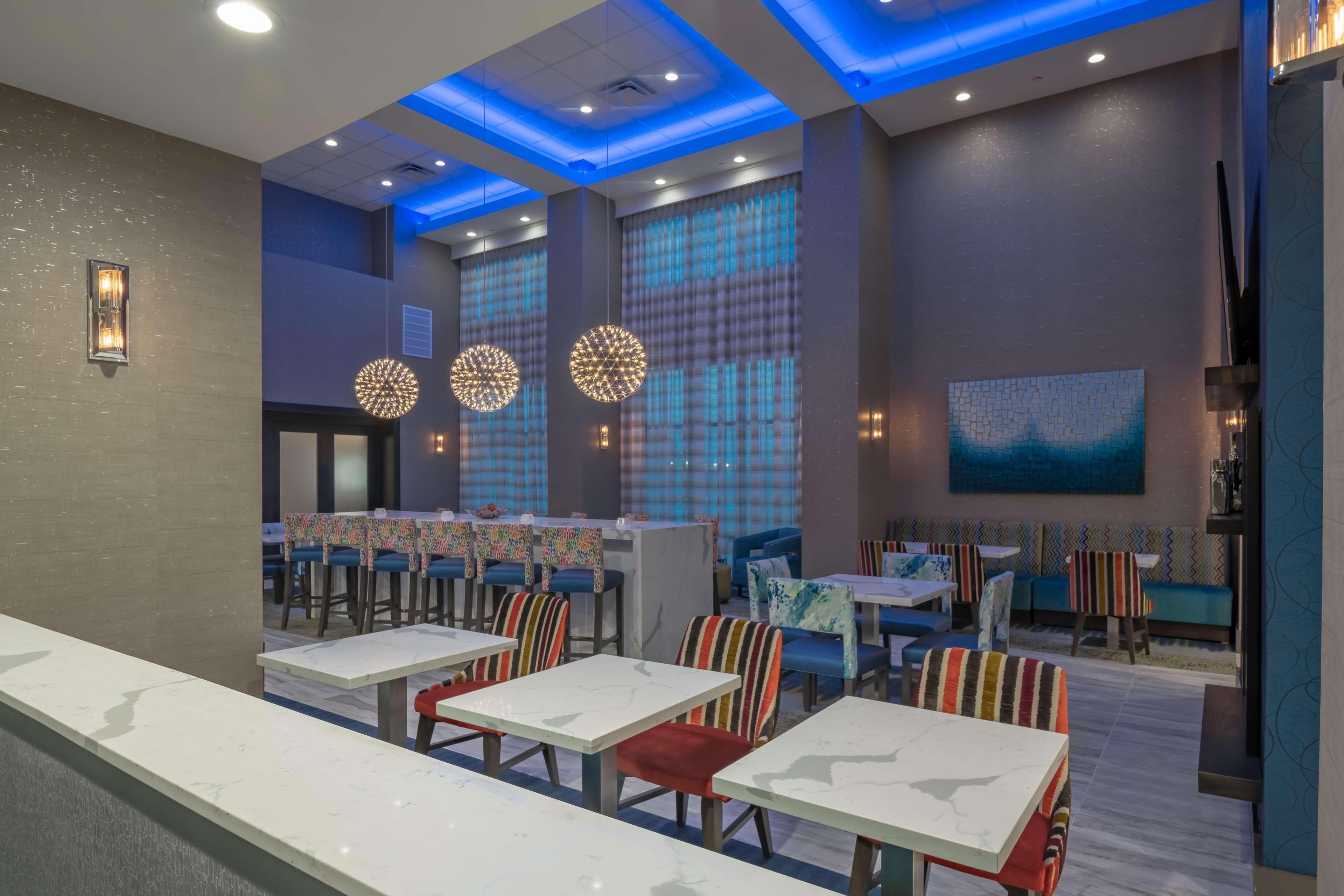 Hampton Inn & Suites Dallas/Plano Central Екстериор снимка