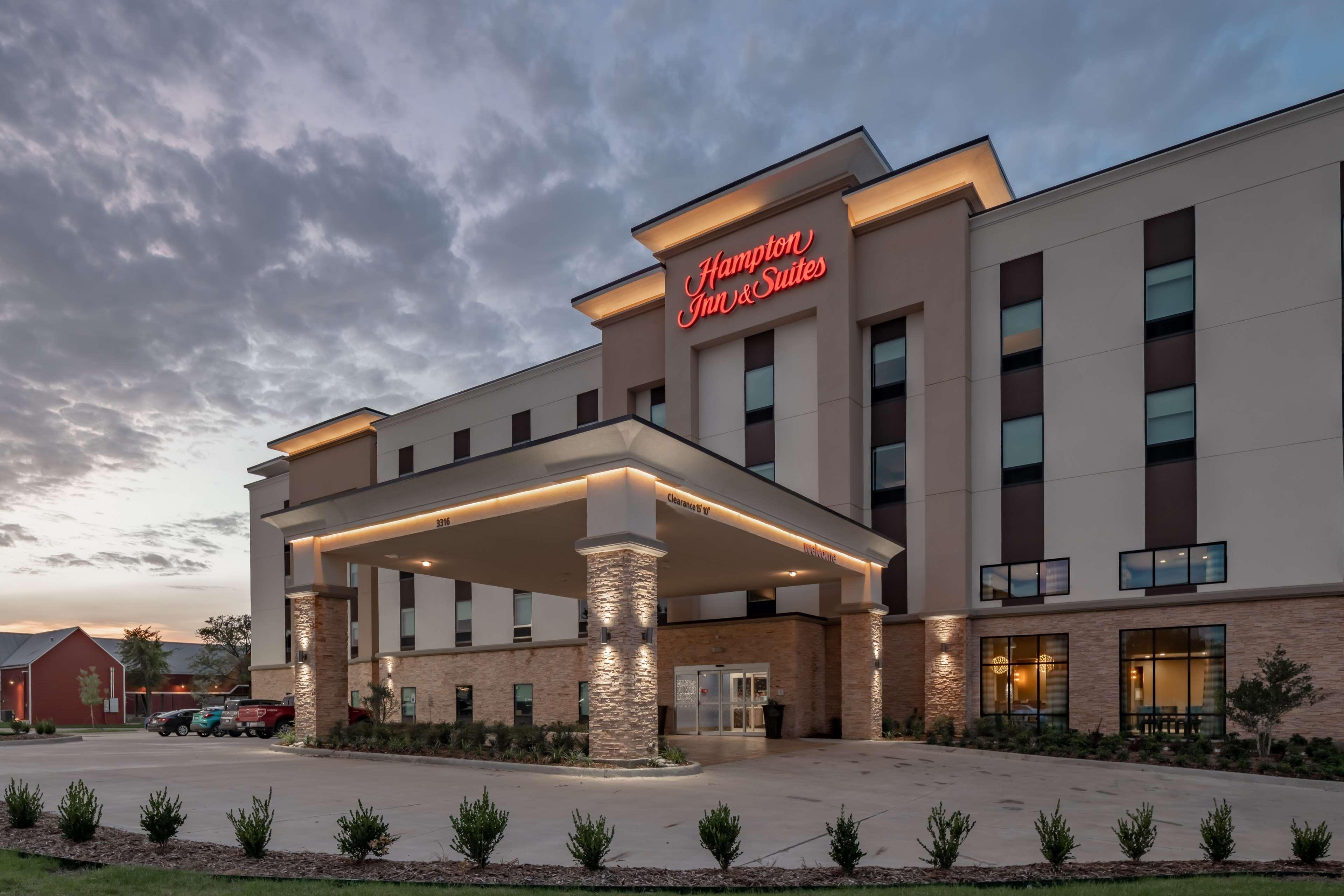 Hampton Inn & Suites Dallas/Plano Central Екстериор снимка