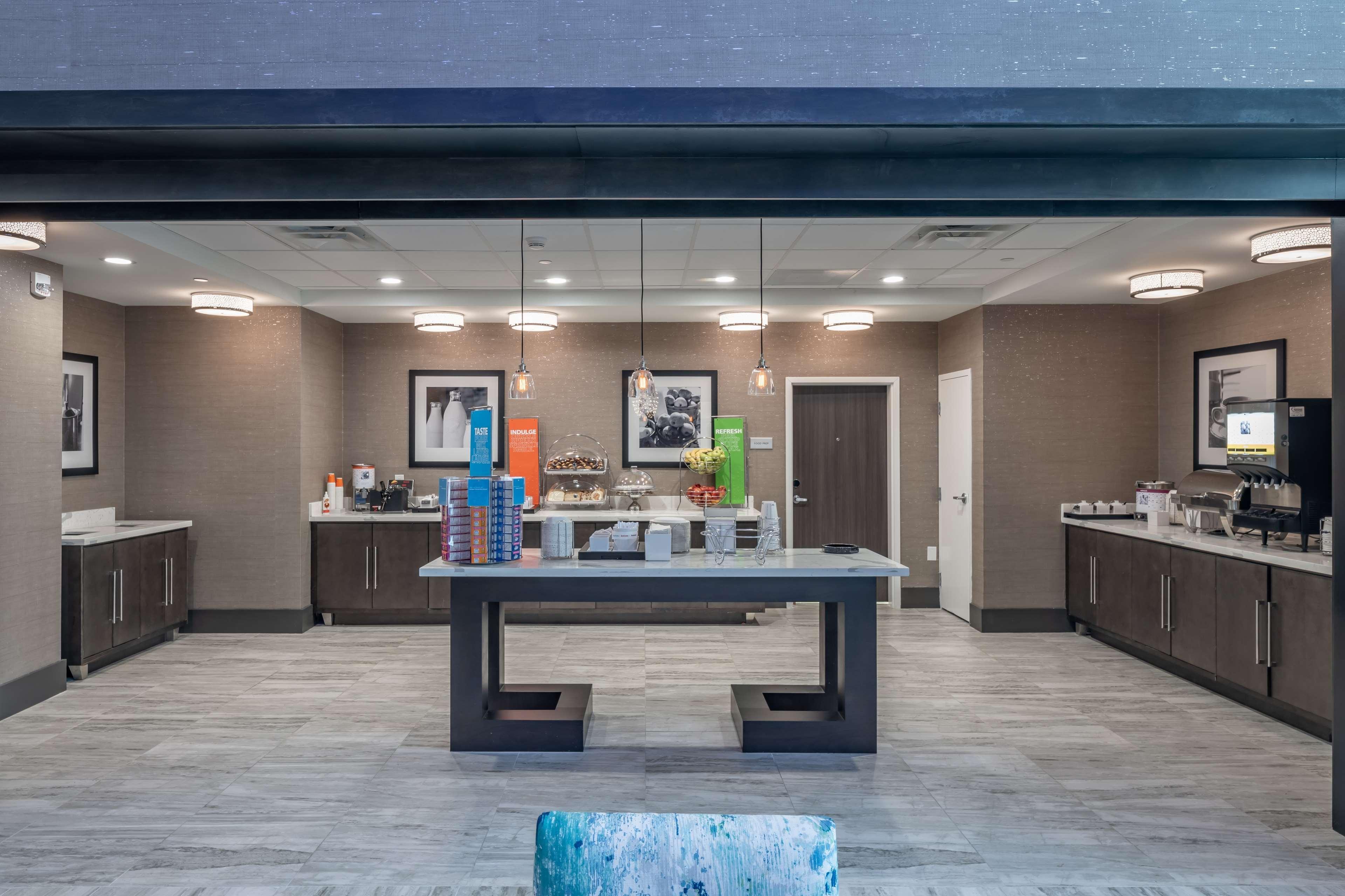 Hampton Inn & Suites Dallas/Plano Central Екстериор снимка