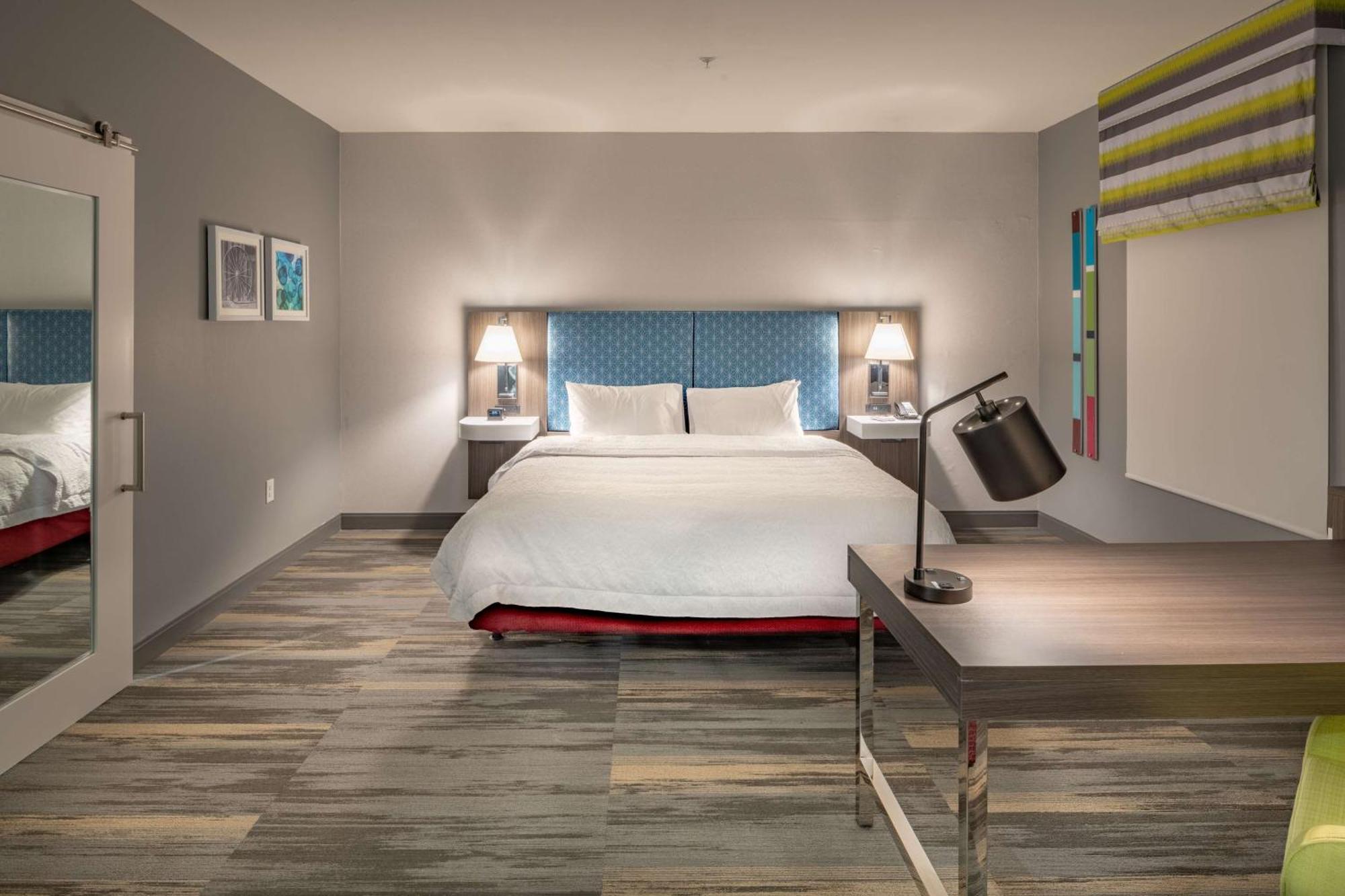 Hampton Inn & Suites Dallas/Plano Central Екстериор снимка