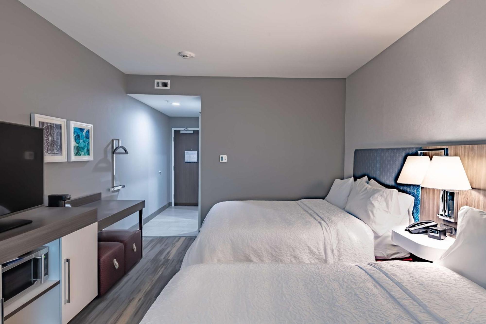 Hampton Inn & Suites Dallas/Plano Central Екстериор снимка