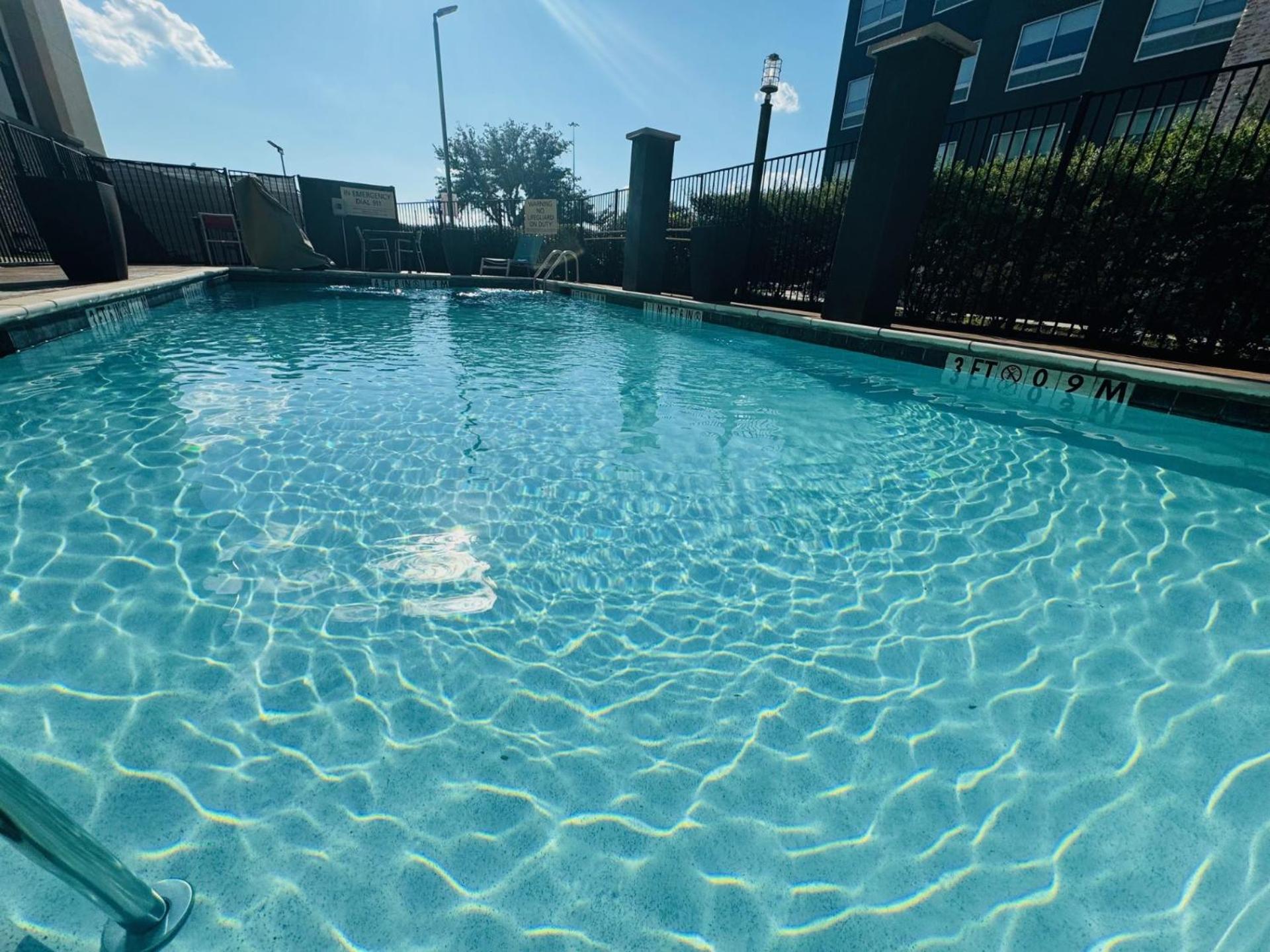 Hampton Inn & Suites Dallas/Plano Central Екстериор снимка